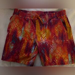 Comfy Houston White XL shorts NWOT